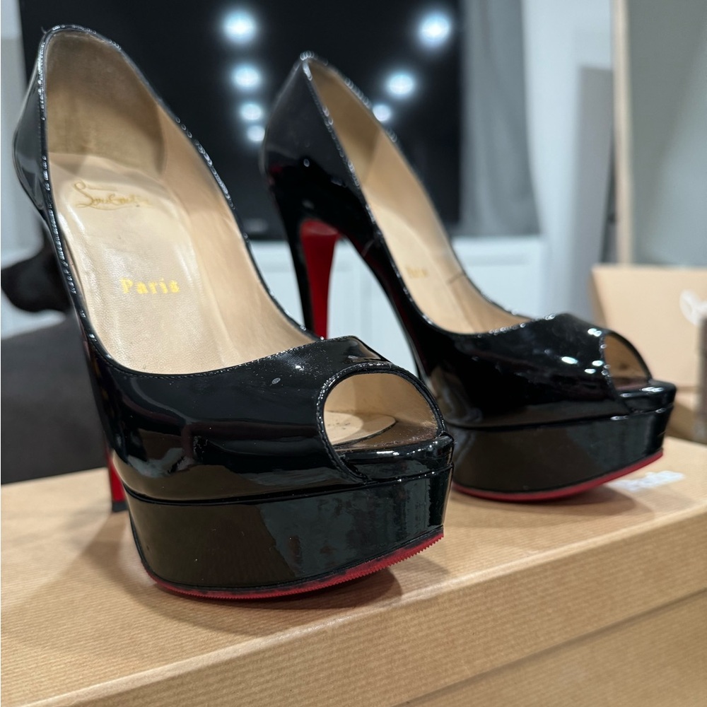 Christian louboutin lady peep